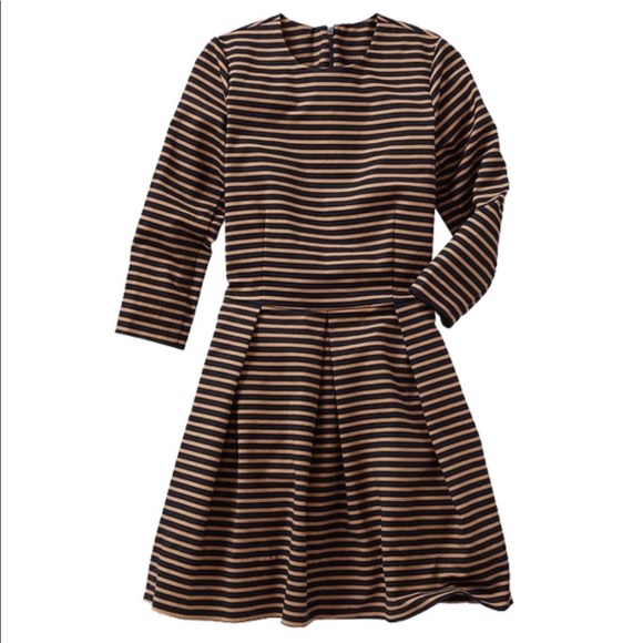Like New! Gap Striped Fit & Flare Dress - Picture 2 of 14